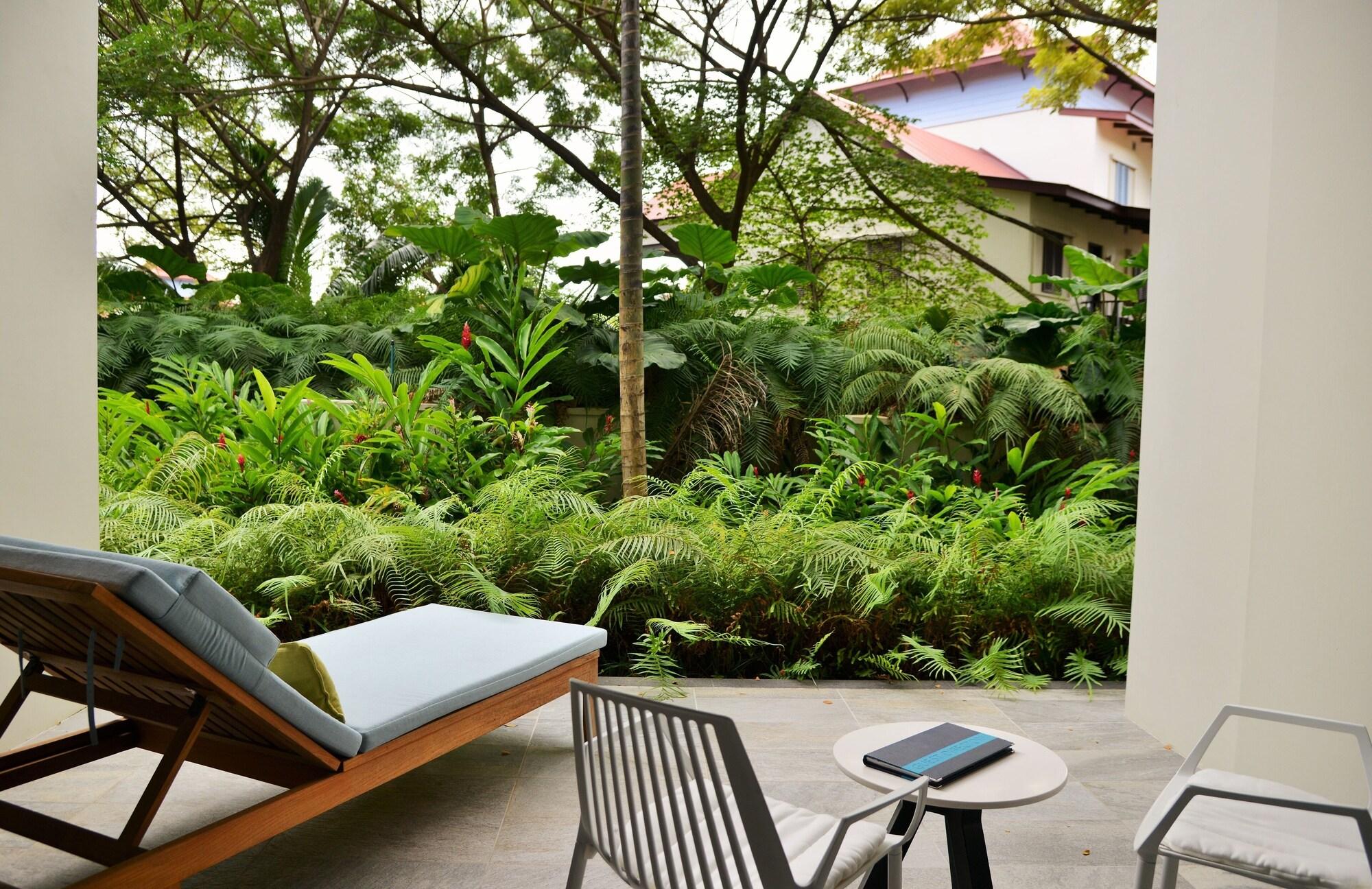 Eden Bleu Hotel Luaran gambar