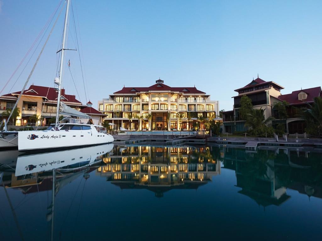 Eden Bleu Hotel Luaran gambar